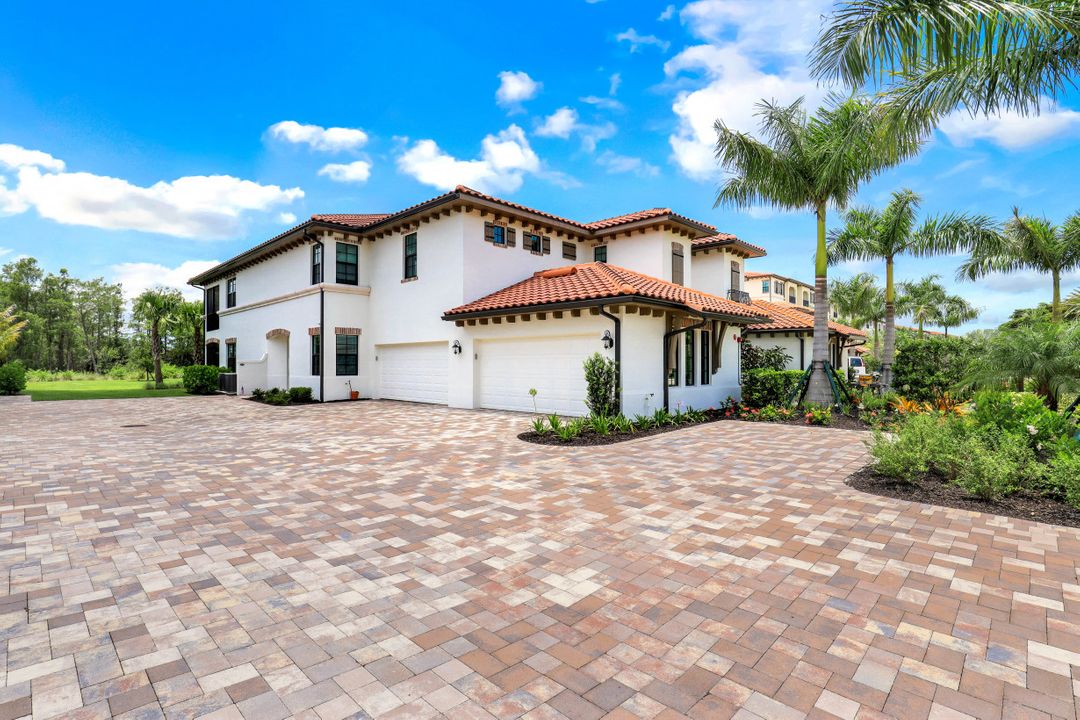 16352 Viansa Way #101, Naples, FL 34110