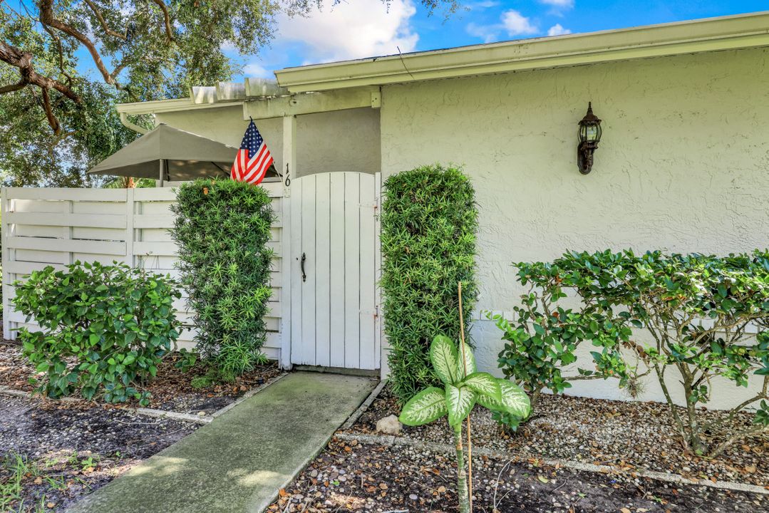 5026 SW Courtyards Way  #16, Cape Coral, FL 33914