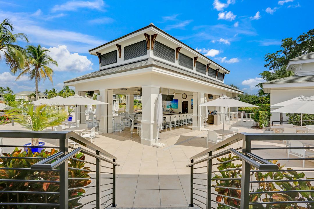 325 Dunes Blvd #204, Naples, FL 34110