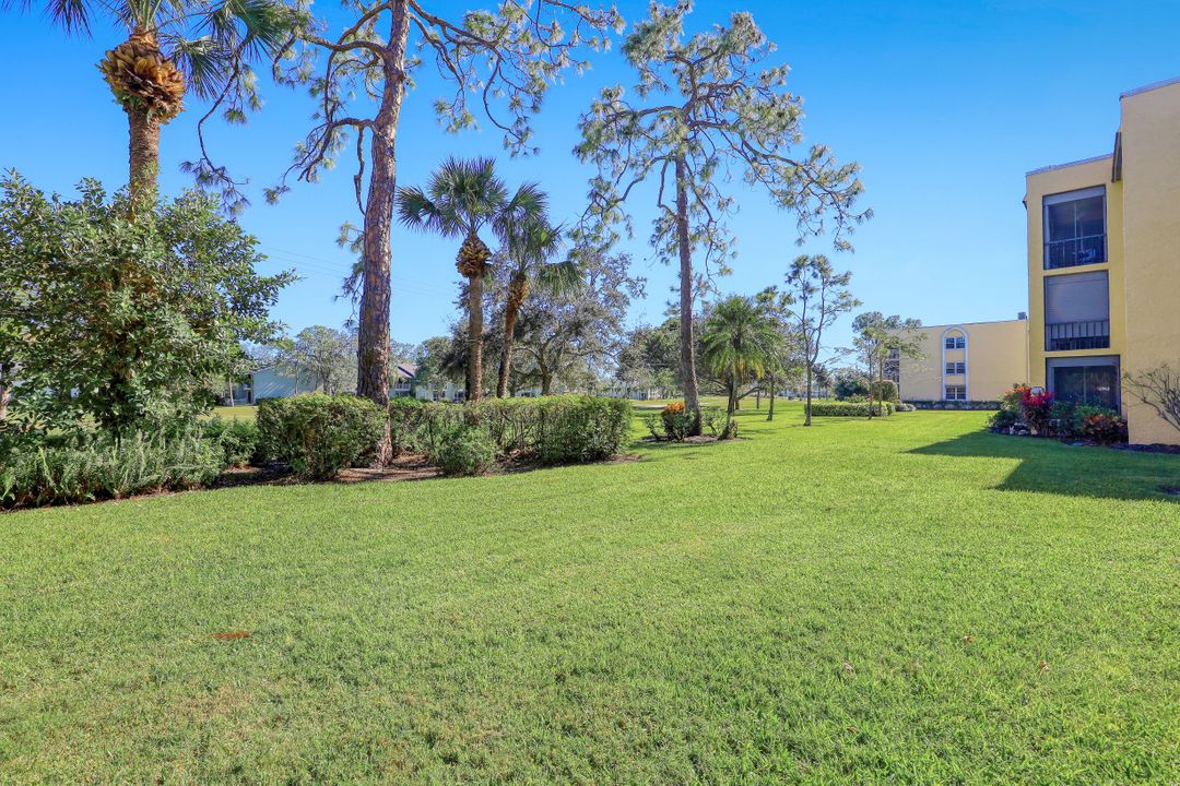 1086 Forest Lakes Dr #103, Naples, FL 34105