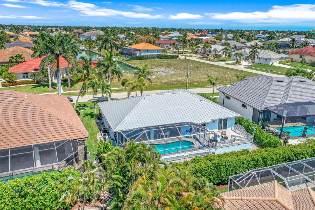 660 Amber Dr, Marco Island, FL 34145