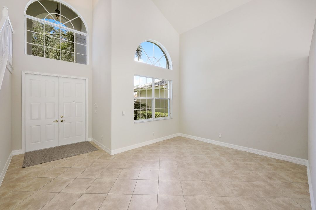 2366 Butterfly Palm Dr, Naples, FL 34119