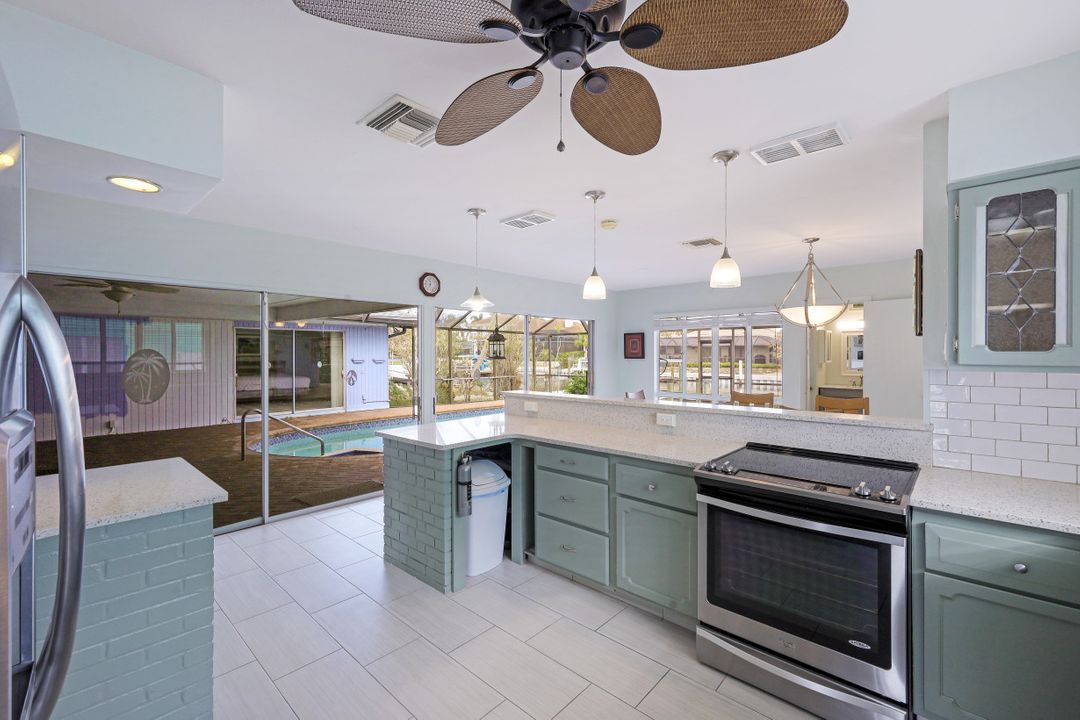 827 Chestnut Ct, Marco Island, FL 34145