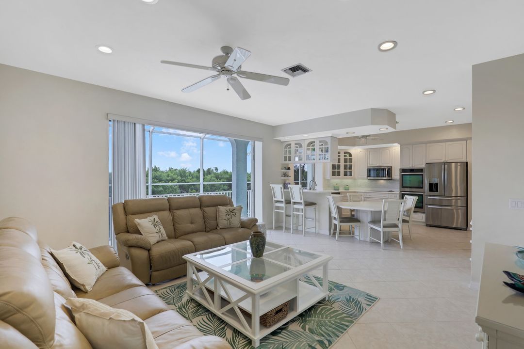 450 Spinnaker Dr, Marco Island, FL 34145