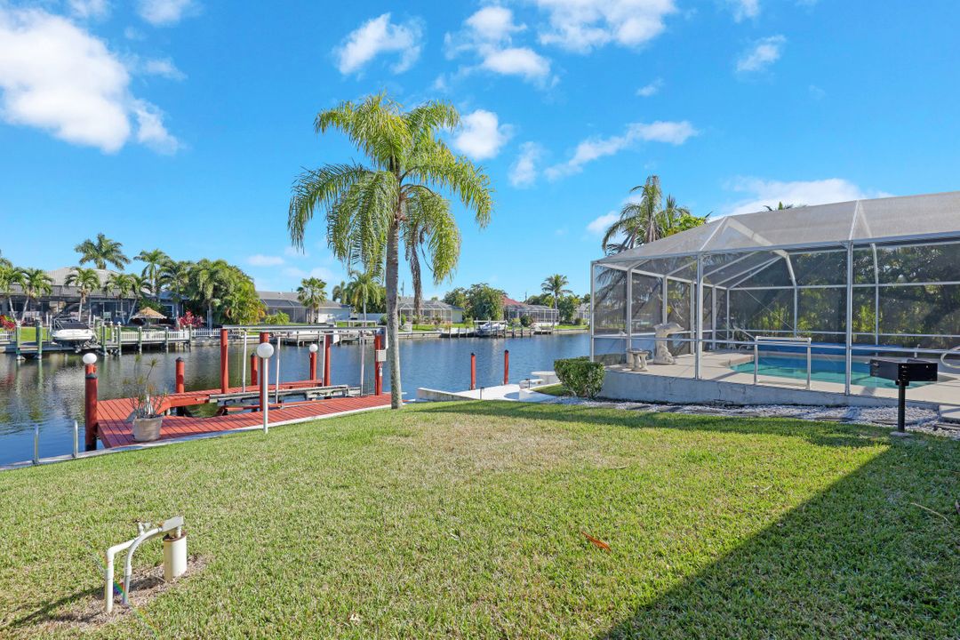 4925 SW 17th Pl, Cape Coral, FL 33914