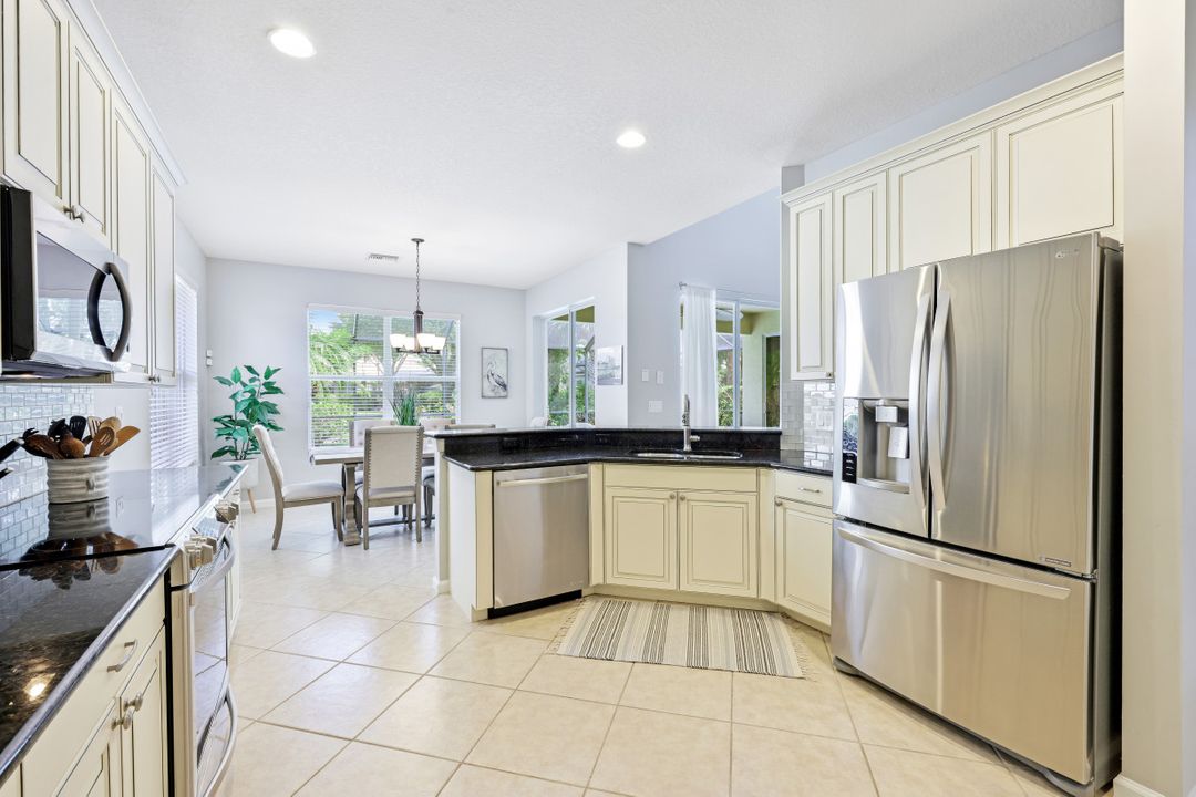 10270 Cobble Hill Rd, Bonita Springs, FL 34135