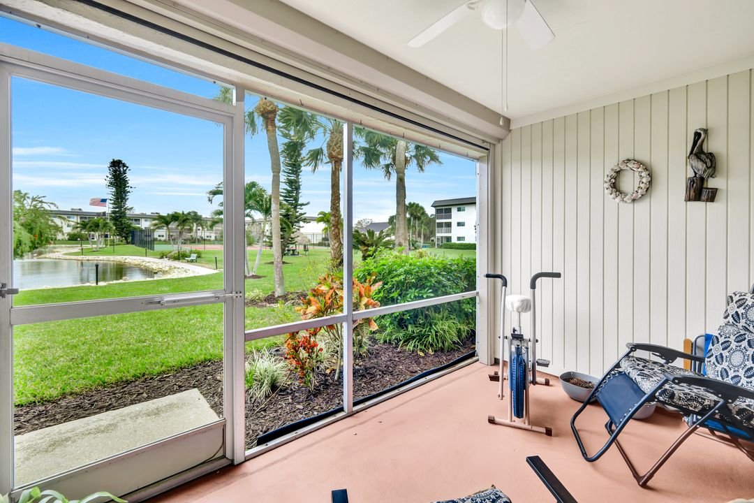 1004 Manatee Rd #H103, Naples, FL 34114