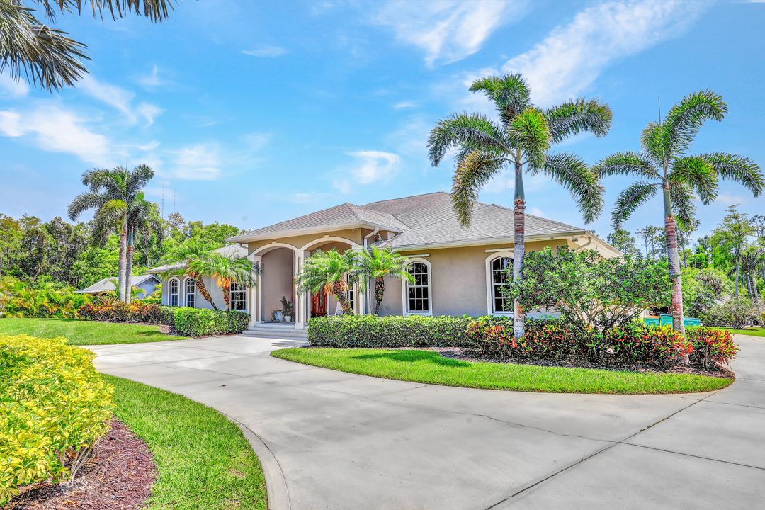 5743 Cope Ln, Naples, FL 34112