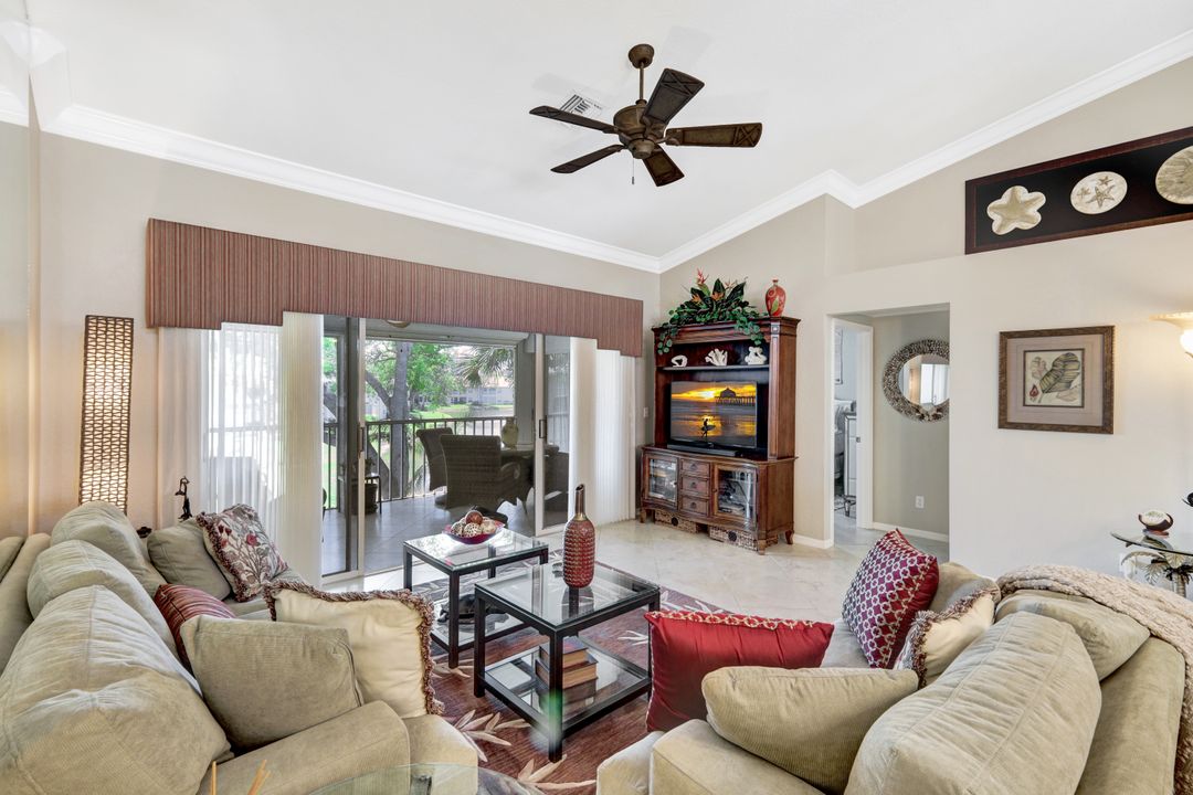 1771 Bermuda Greens Blvd #O-4, Naples, FL 34110