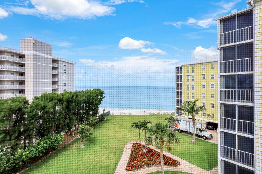 3483 Gulf Shore Blvd N #405, Naples, FL 34103