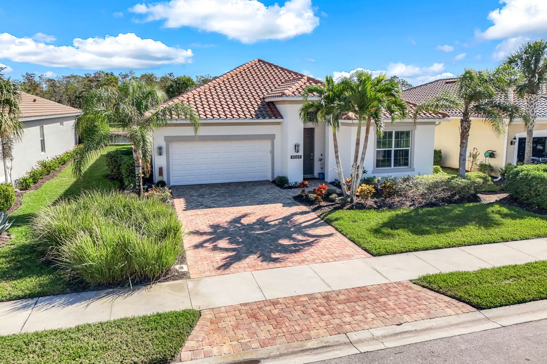 9069 Siesta Bay Dr, Naples, FL 34120