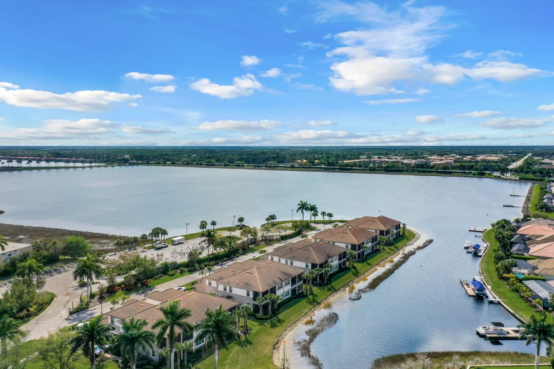 8839 Nautical Landing Cir #201, Naples, FL 34120