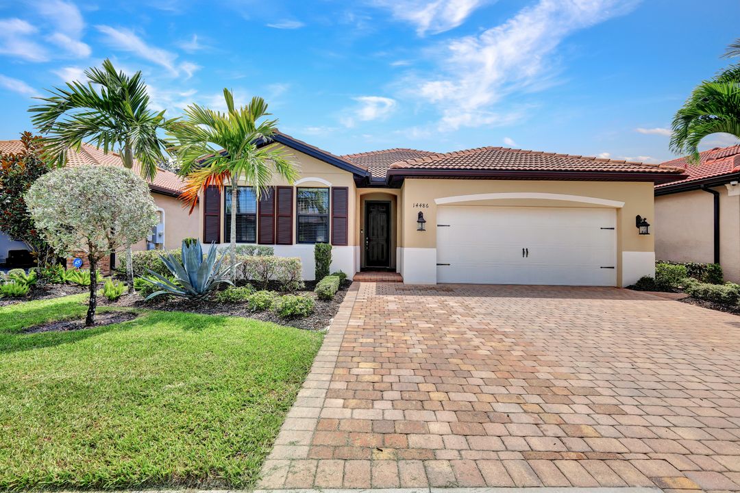 14486 Tuscany Pointe Trl, Naples, FL 34120