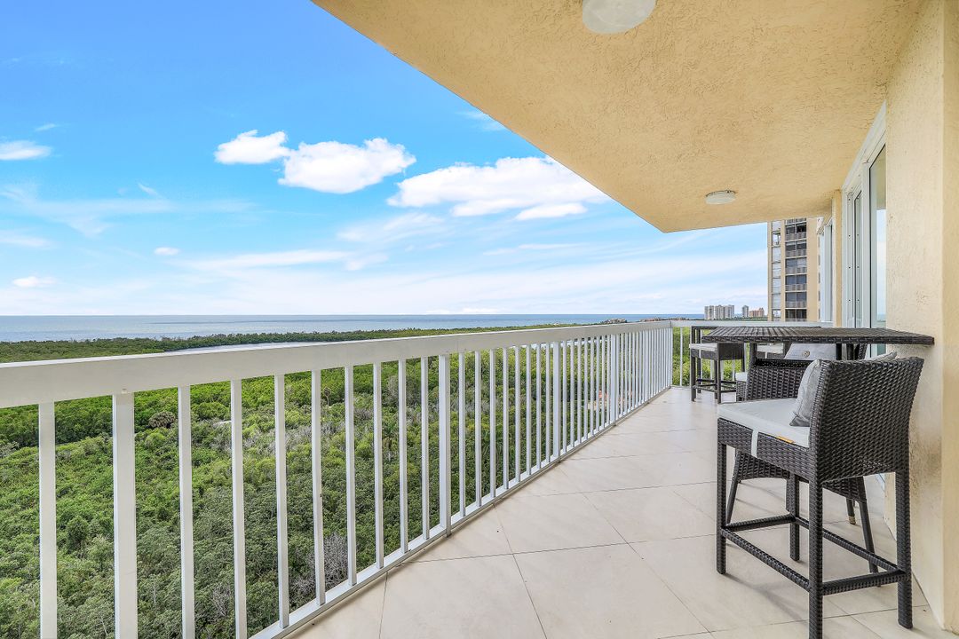 6585 Nicholas Blvd #1401, Naples, FL 34108