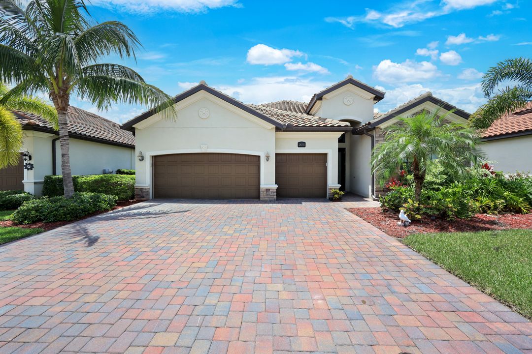 28070 Kerry Ct, Bonita Springs, FL 34135