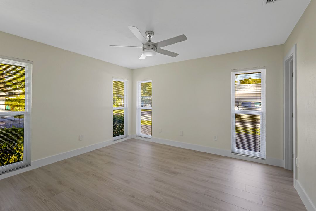 300 Georgetown Blvd, Naples, FL 34112