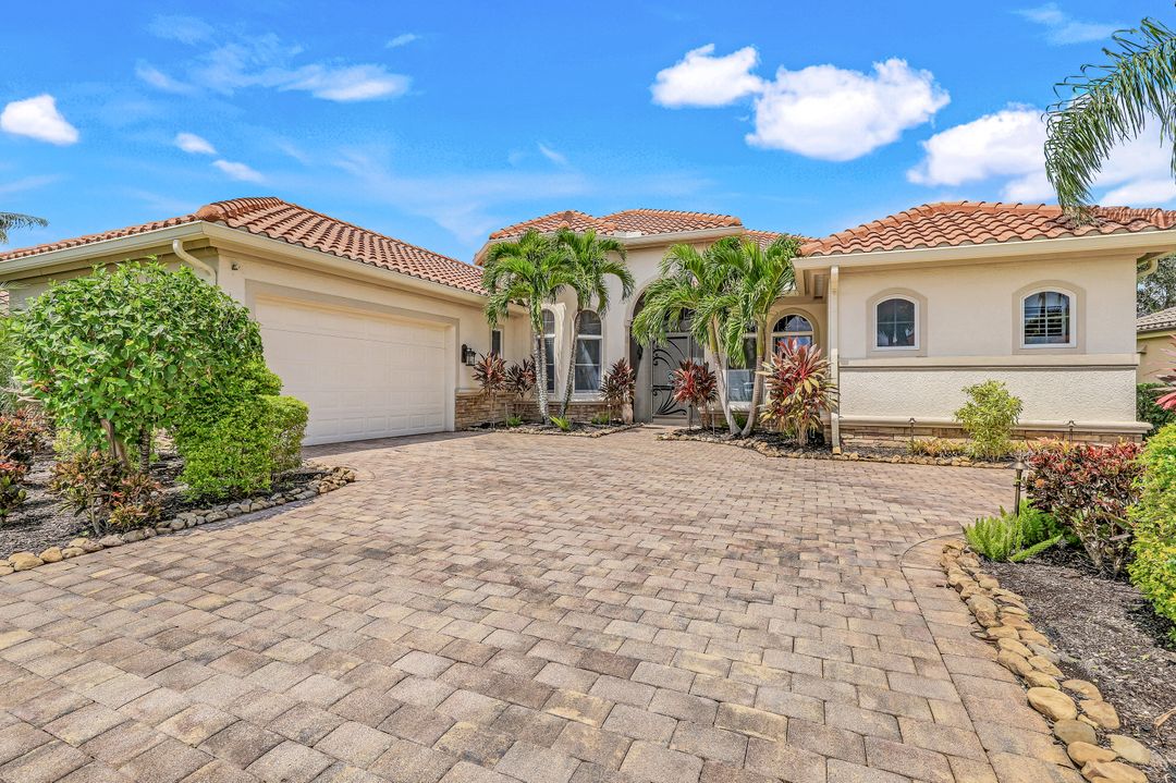 9788 Nickel Ridge Cir, Naples, FL 34120