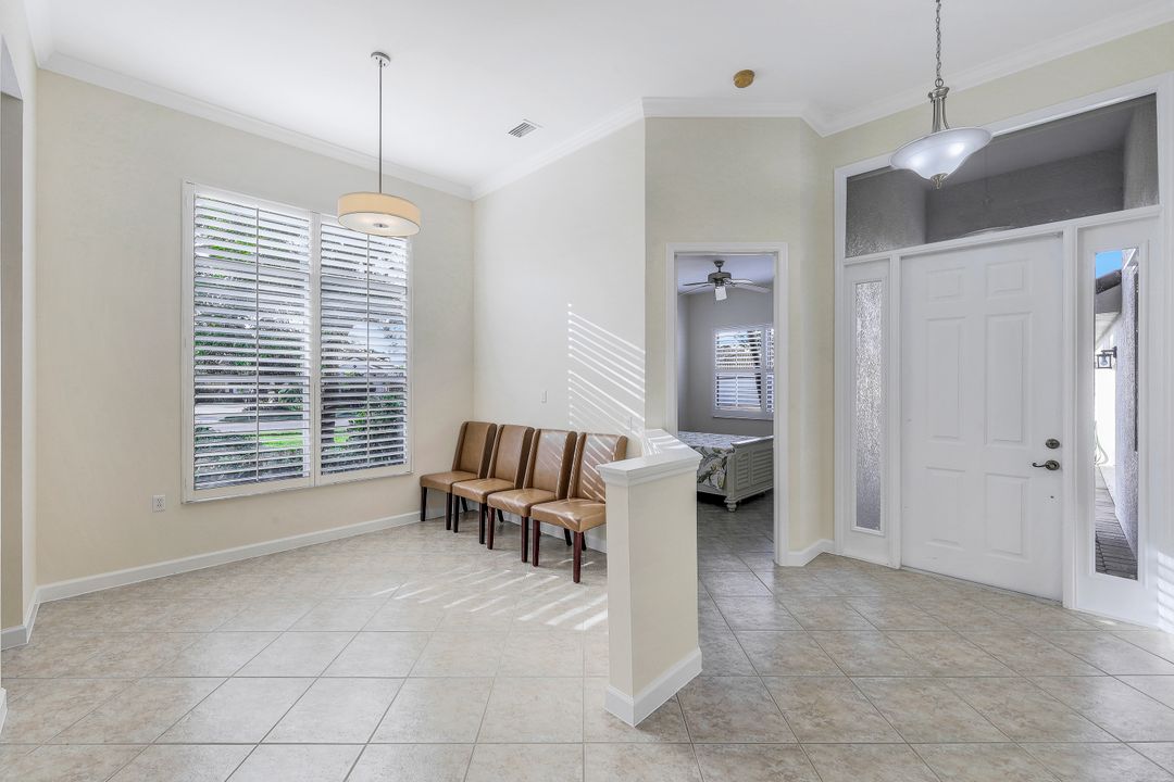 3350 Sandpiper Way, Naples, FL 34109