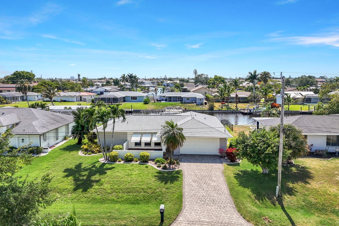 4426 SE 9th Ave, Cape Coral, FL 33904