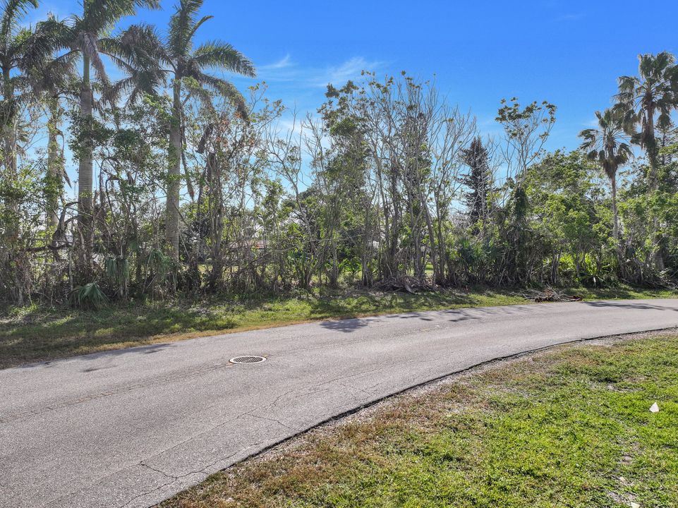 441 Elk Cir, Marco Island, FL 34145