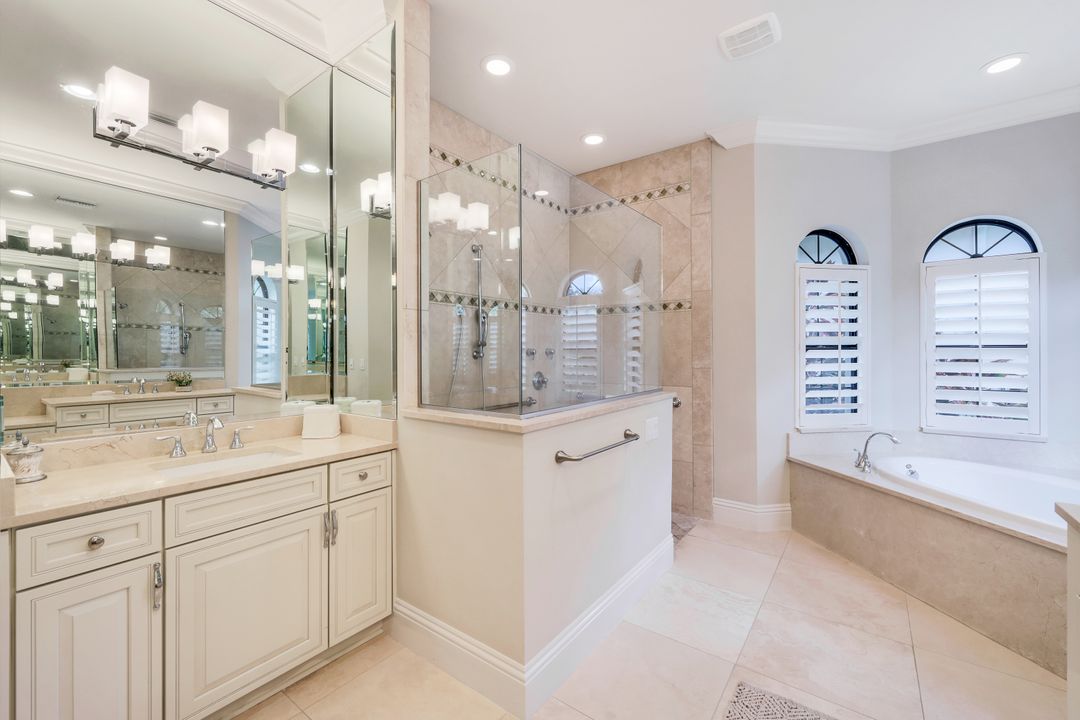 9243 Marble Stone Dr, Naples, FL 34120