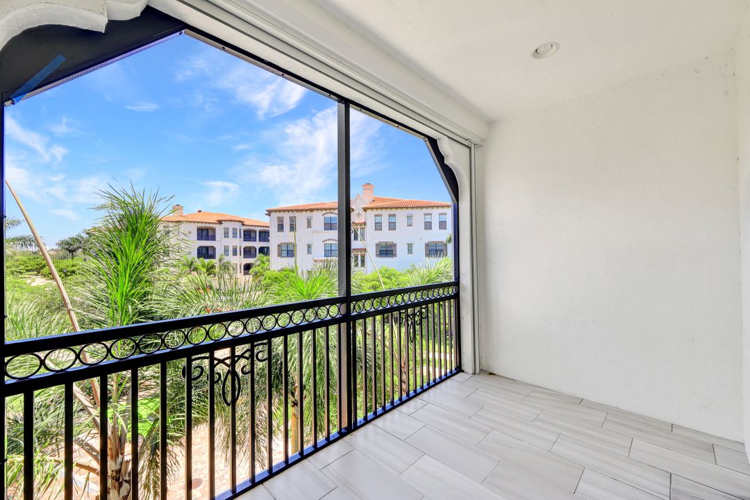 16440 Carrara Way #6-202, Naples, FL 34110