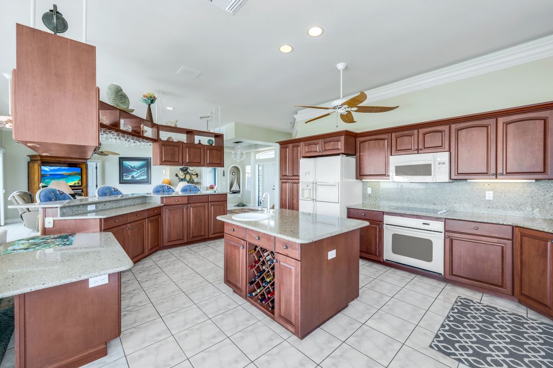 270 Tropical Shore Way, Fort Myers Beach, FL 33931