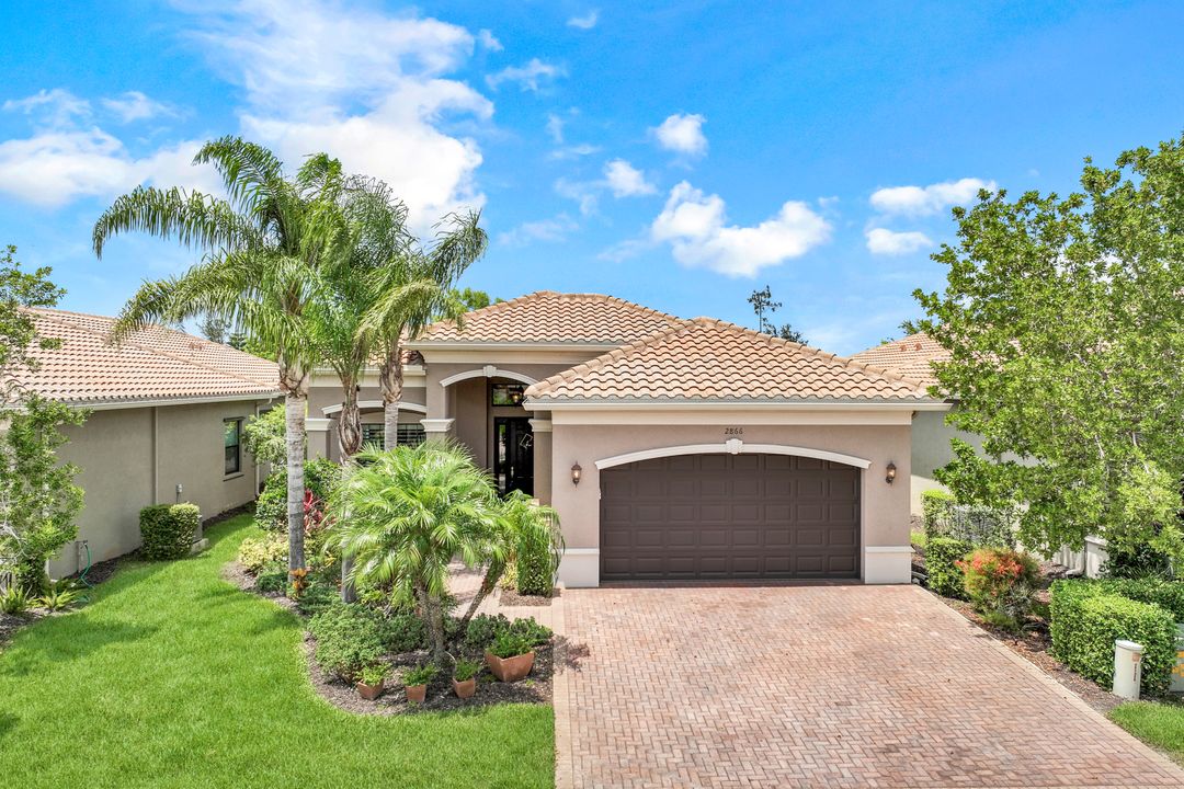 2866 Cinnamon Bay Cir, Naples, FL 34119