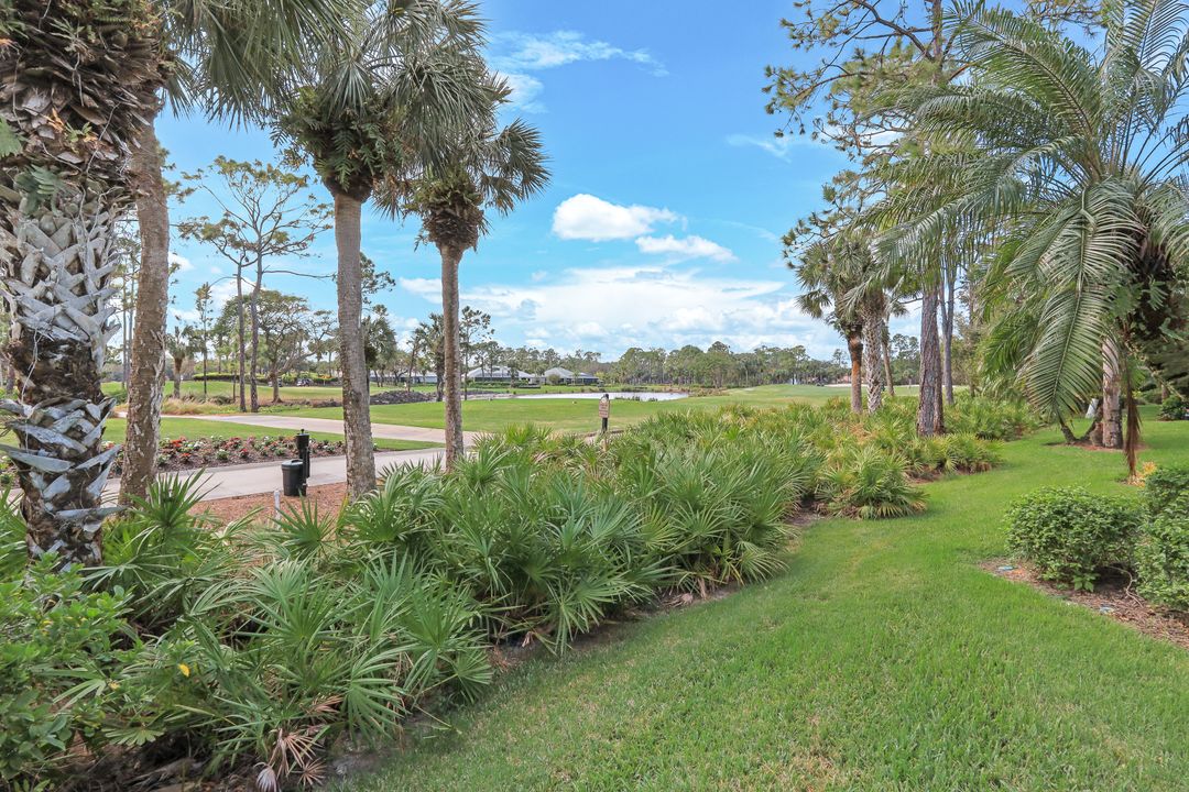 8396 Northhampton Ct, Naples, FL 34120