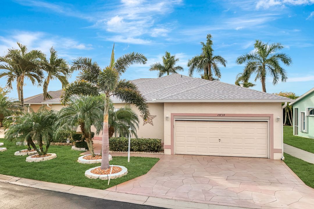 10739 Parrot Cove Cir, Estero, FL 33928