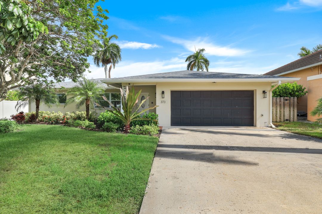 373 Egret Ave, Naples, FL 34108