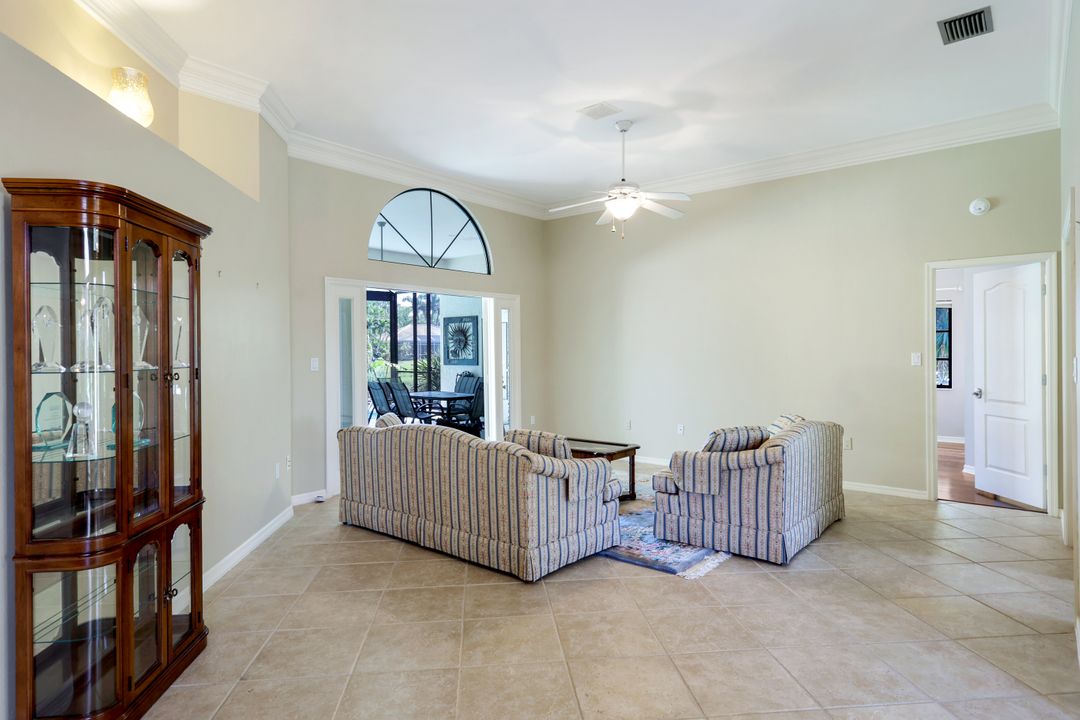 4896 Shearwater Ln, Naples, FL 34119