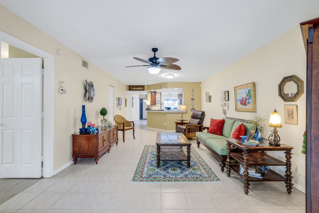 864 Gulf Pavillion Dr #104, Naples, FL 34108