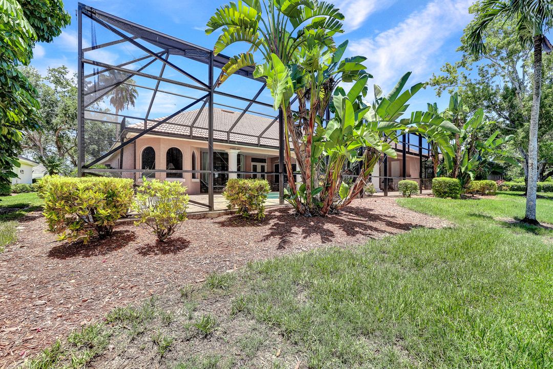 6628 Glen Arbor Way, Naples, FL 34119