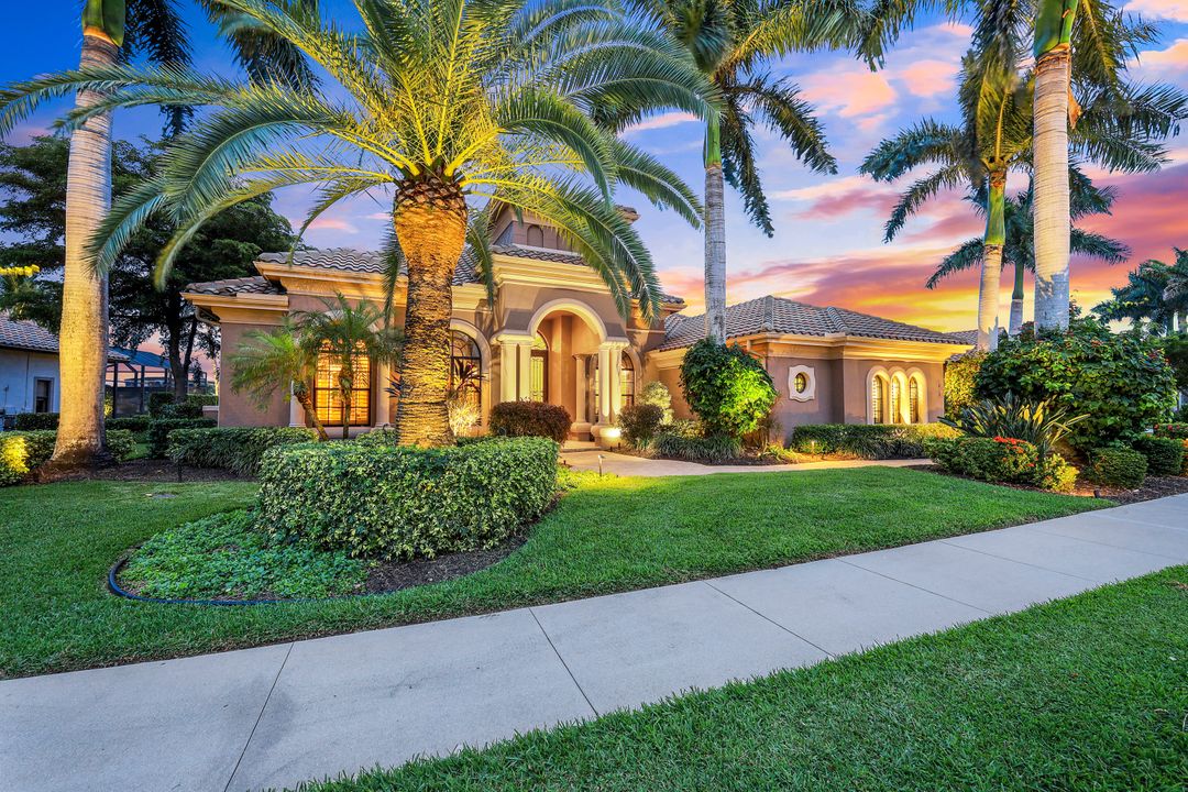 7322 Hagen Way, Naples, FL 34113