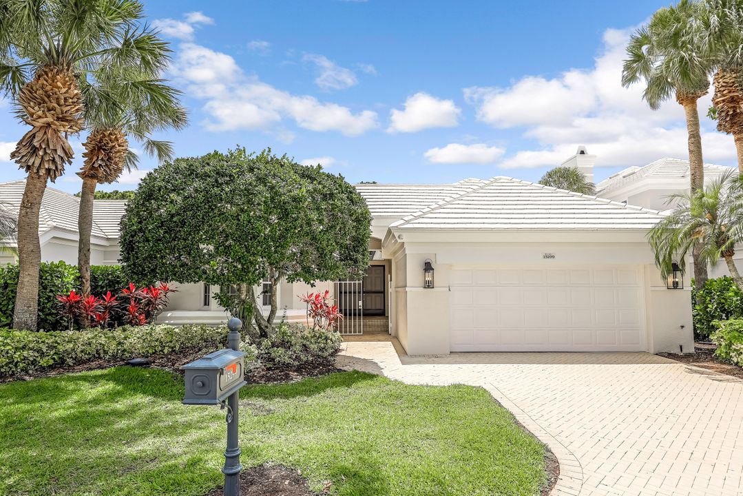 15299 Devon Green Ln, Naples, FL 34110