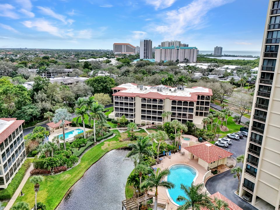 6040 Pelican Bay Blvd #101, Naples, FL 34108