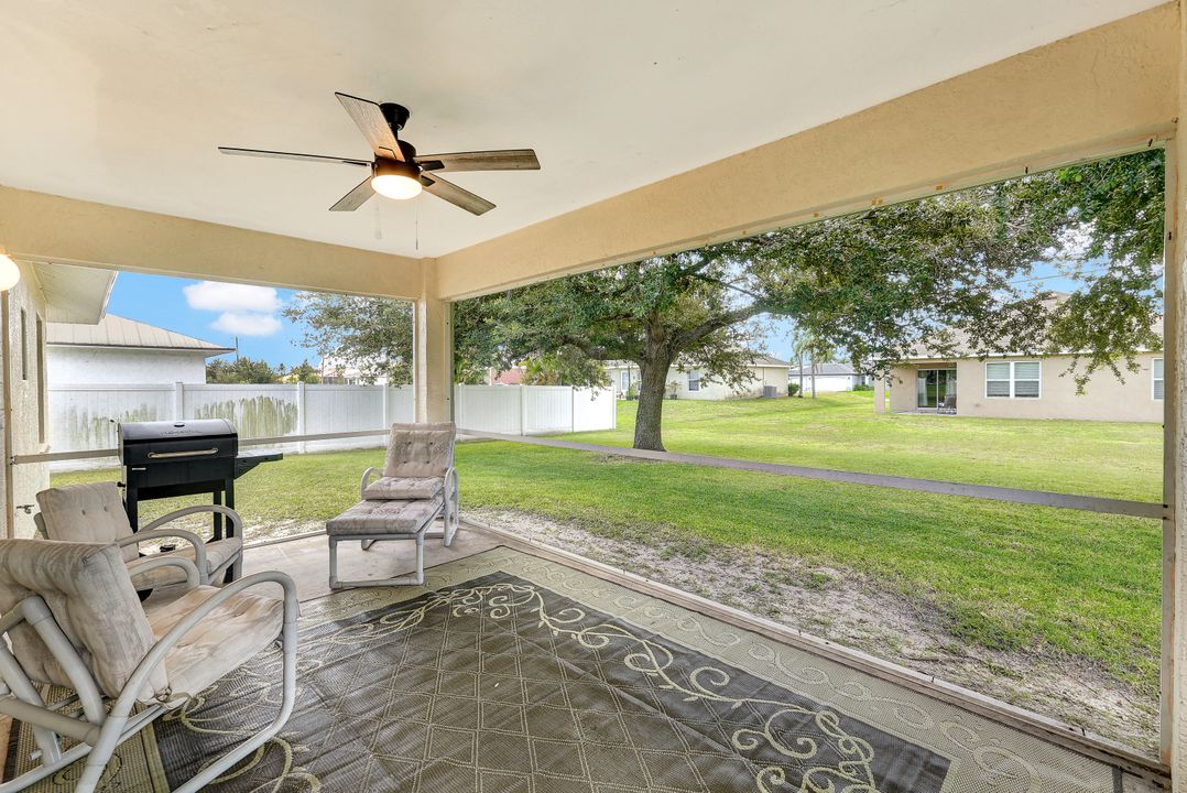 2710 SW 8th Ct, Cape Coral, FL 33914