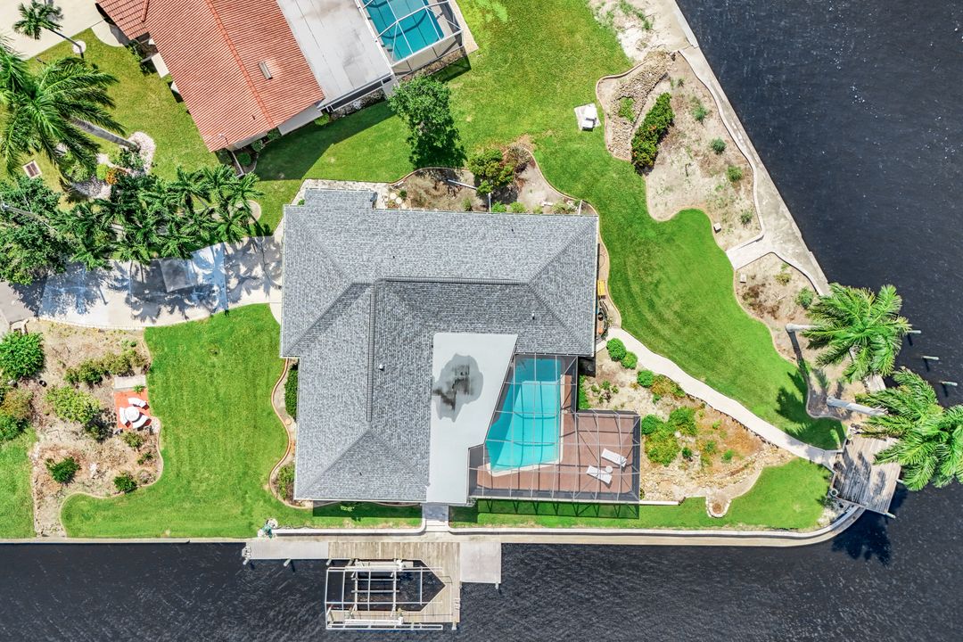 5223 Savoy Ct, Cape Coral, FL 33904