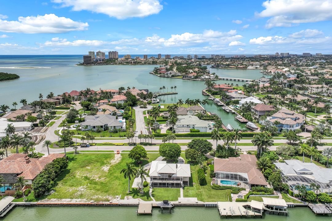 1041 S Barfield Dr, Marco Island, FL 34145