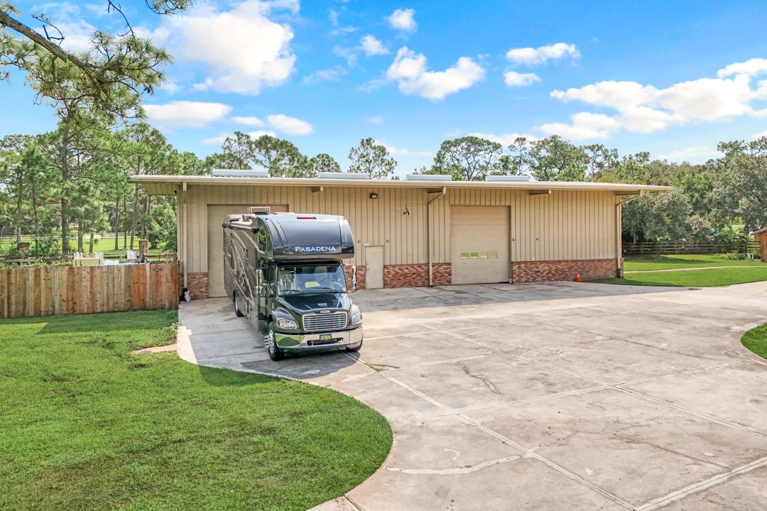 16990 River Boat Bend, Alva, FL 33920