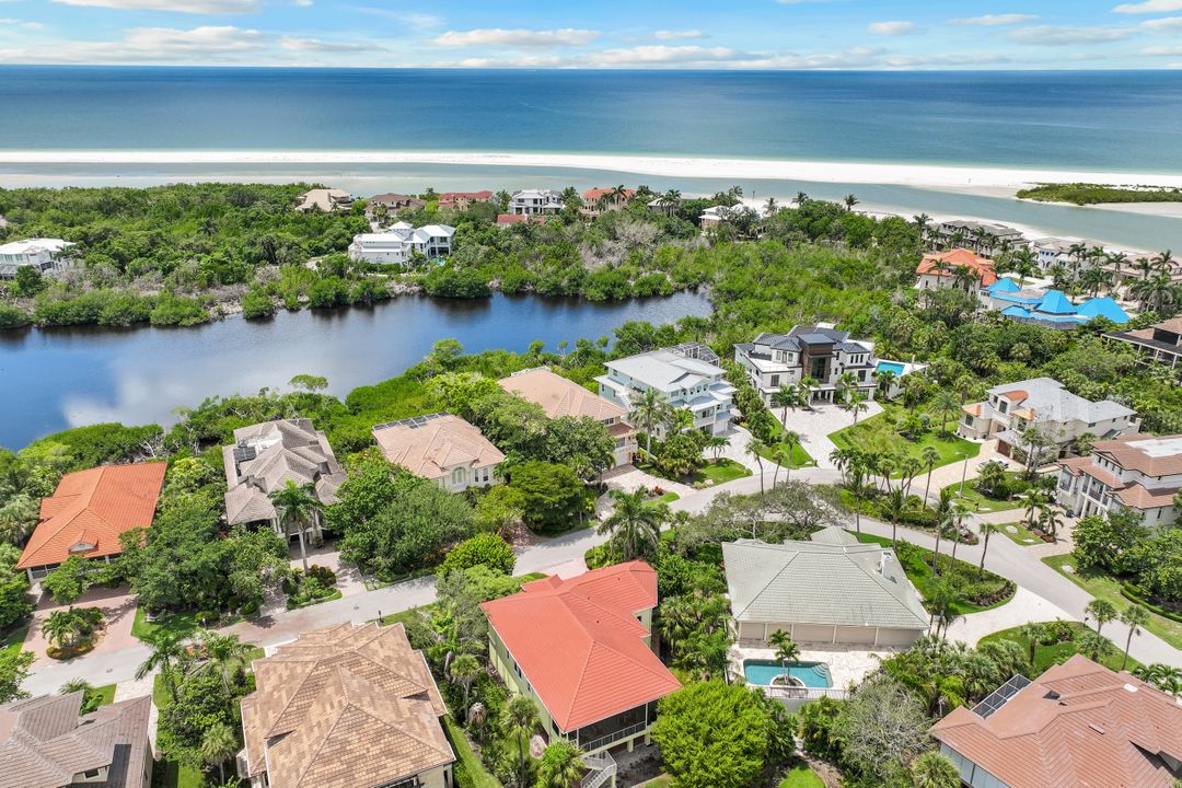 861 Hideaway Cir W, Marco Island, FL 34145