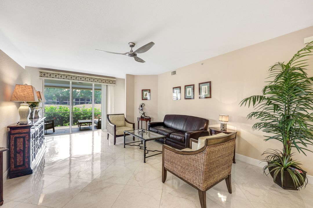 640 Lalique Cir #401, Naples, FL 34119