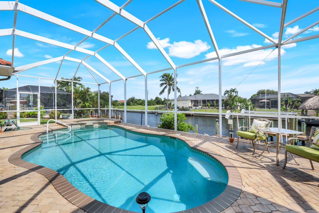 214 SW 39th Terrace, Cape Coral, FL 33914