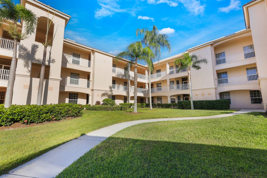 9170 Southmont Cove #106, Fort Myers, FL 33908