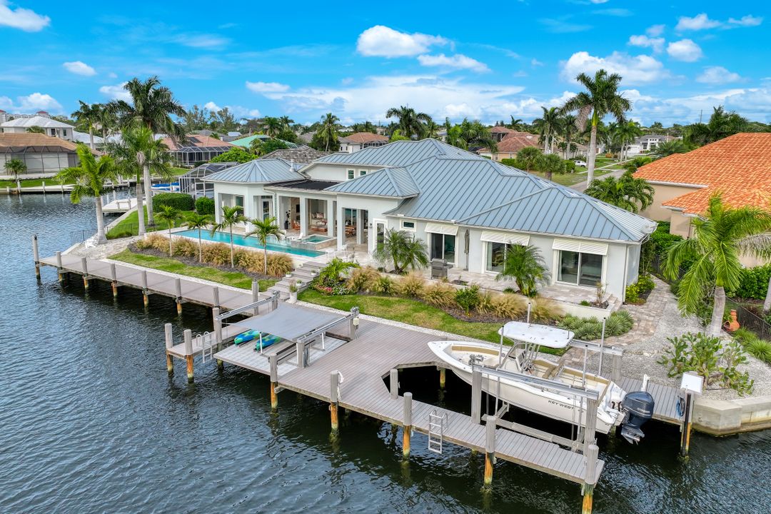 1001 Admiralty Ct, Marco Island, FL 34145