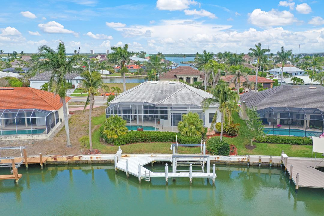 912 N Barfield Dr, Marco Island, FL 34145