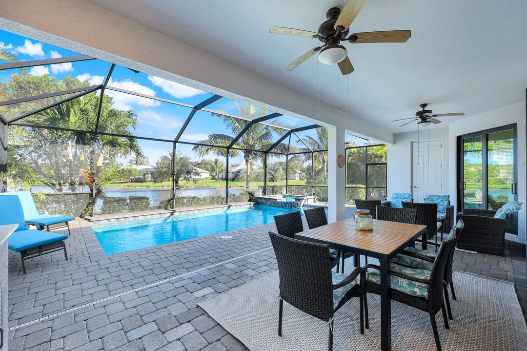 1862 Mustique St, Naples, FL 34120