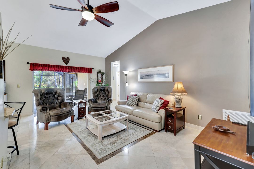 630 St Andrews Blvd, Naples, FL 34113