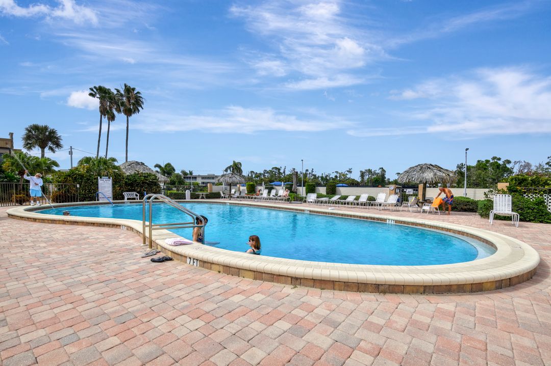 1747 Pebble Beach Dr #207, Fort Myers, FL 33907